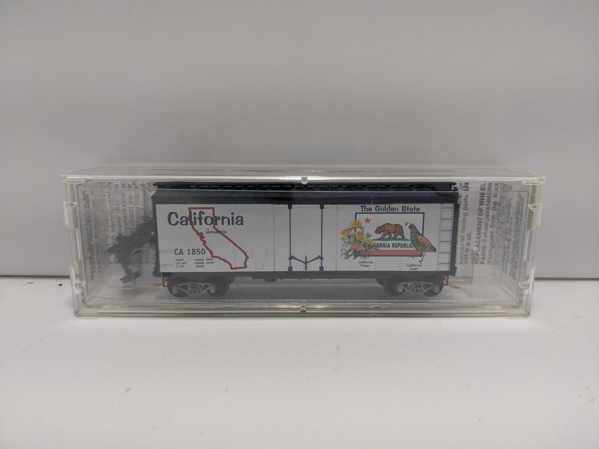 Micro-Trains 02100330 N California State 40' Standard Plug Door Boxcar #1850 LN/Box