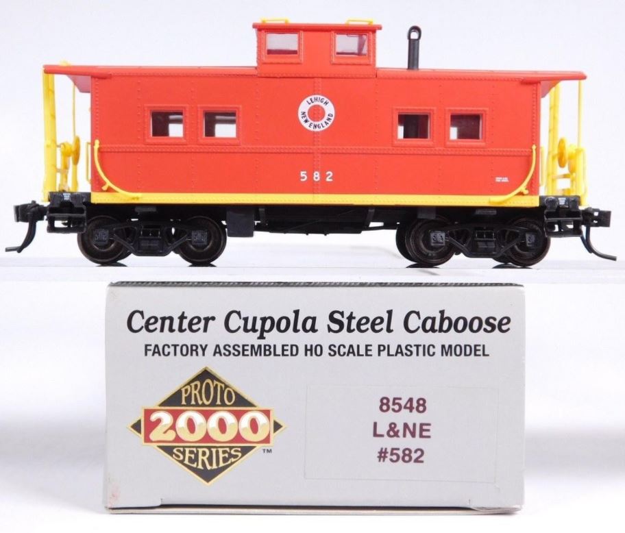 Proto 2000 8548 HO Lehigh New England Center Cupola Caboose #582 LN/Box