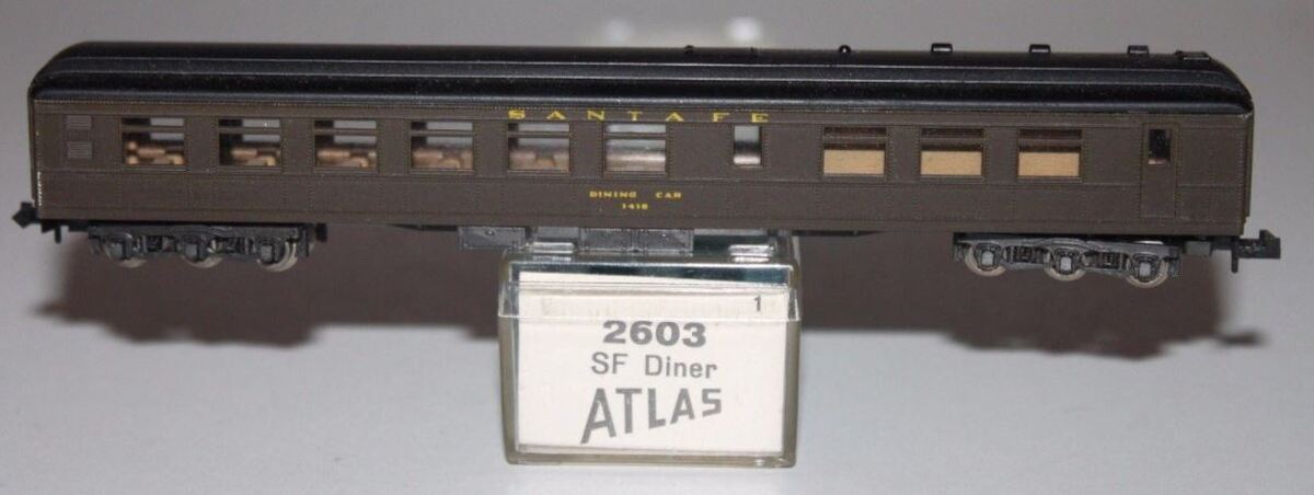 Atlas 2603 N Scale Atchison Topeka Santa Fe Heavyweight Dining Car #1418 LN/Box