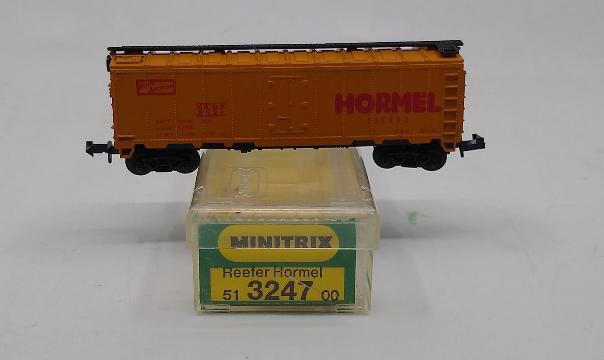 Minitrix 3247 N Scale Hormel 40' Single Door Refrigerator Car #3521 LN/Box