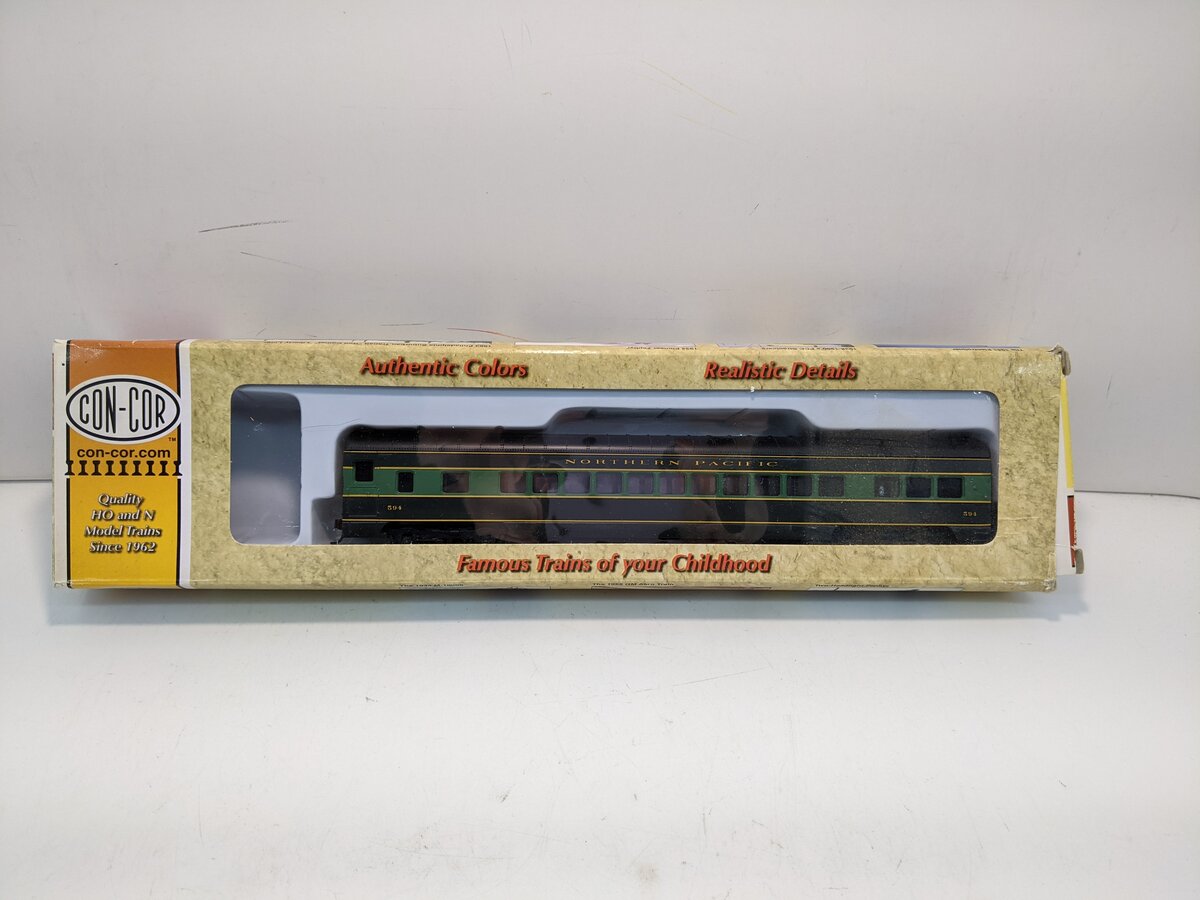 Con-Cor 0001-094710-3 HO Northern Pacific 72' Coach