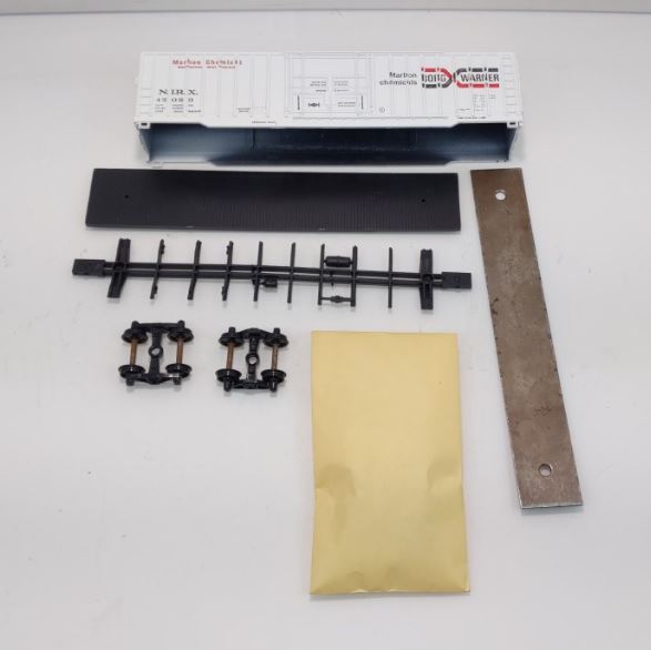 Athearn 5283 HO Borg-Warner 50 Ft. Plug Door Box Car #42025