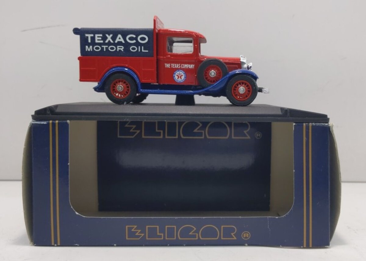 Eligor 1069 1:43 Red & Blue 1933 Ford V8 Texaco Bache Pick-Up Die-Cast Truck