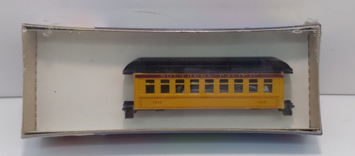 Roundhouse 3756 HO Southern Pacific Overton Coach Car