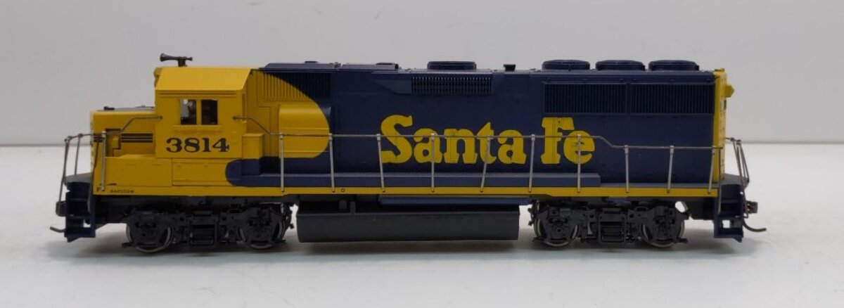 Athearn 4631 HO Santa Fe GP-50 Powered Diesel Locomotive #3814 LN/Box