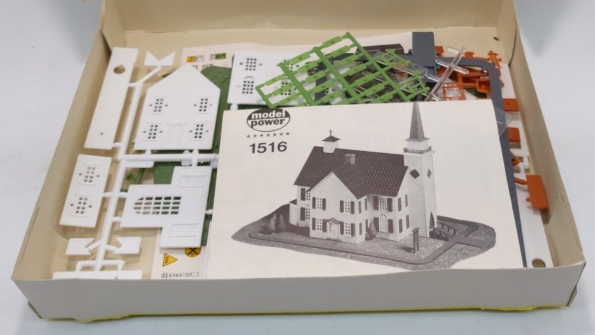 Model Power 1516 N Scale Church Building Kit