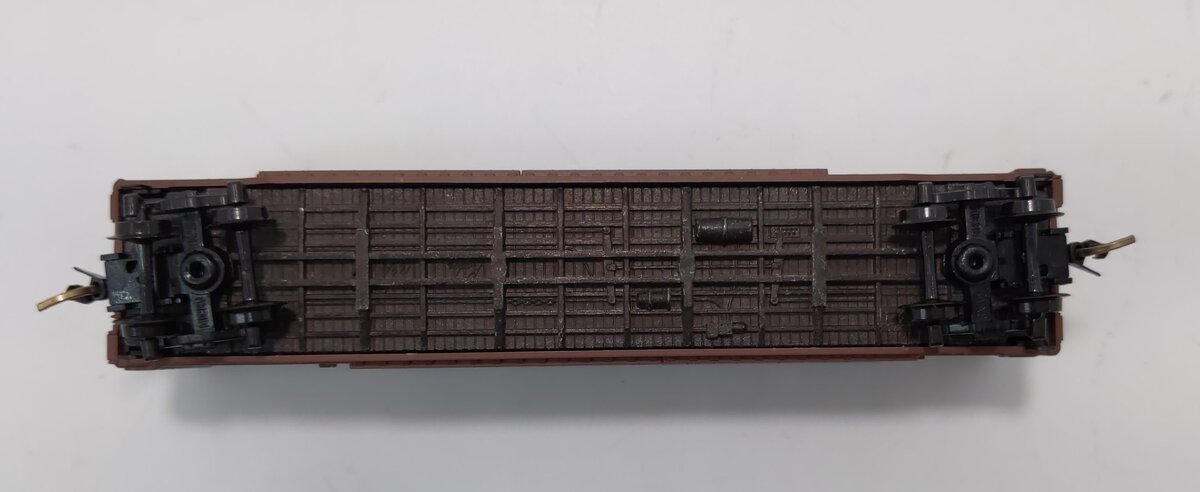 Micro-Trains 03600040 N Scale Southern Pacific 50' Standard Boxcar #670120 LN/Box