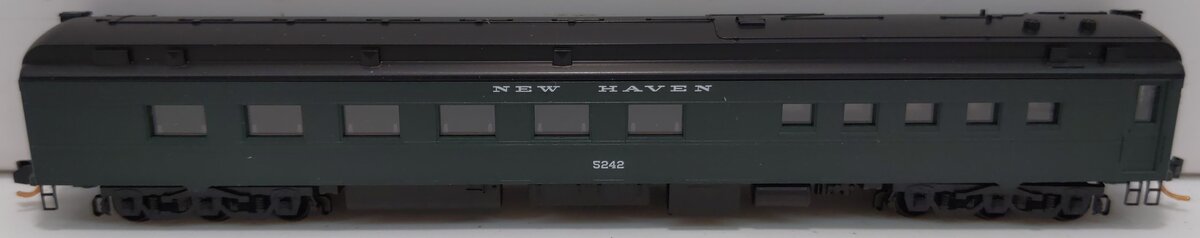 Micro Trains 14600100 N New Haven 80' Heavyweight Diner Car #5242