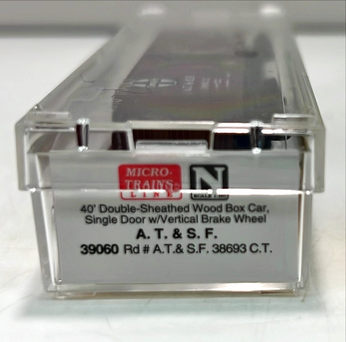 Micro-Trains 03900060 N AT&SF 40' Double-Sheathed Wood Boxcar Single Door #38693 LN/Box