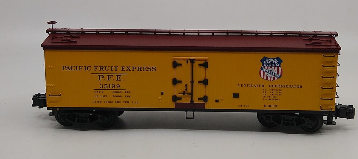 Atlas 6708-2 "O-Gauge" PFE 40' Woodside Refrigerator Car #35199 (3-Rail) LN/Box