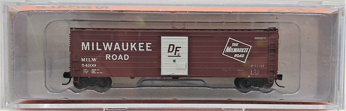 Fox Valley Models 90422 N Milwaukee Road "White DF" 50' Rib Side Hopper #54109