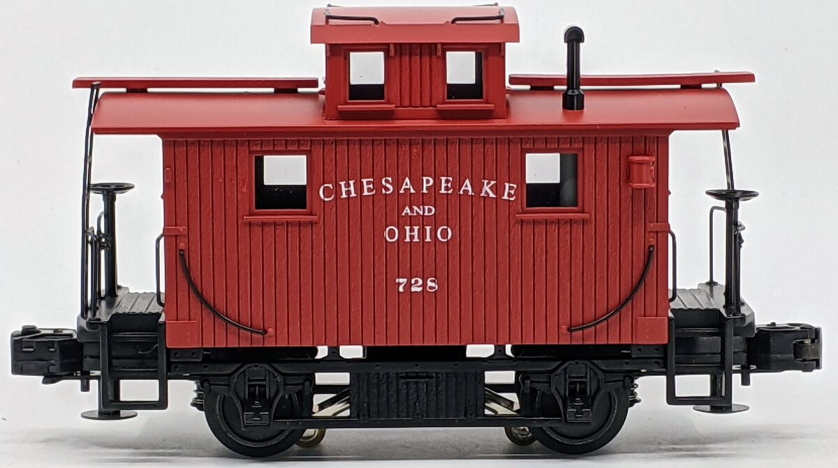 MTH 30-77022 O Gauge Chesapeake and Ohio Bobber Illuminated Caboose #728 LN/Box