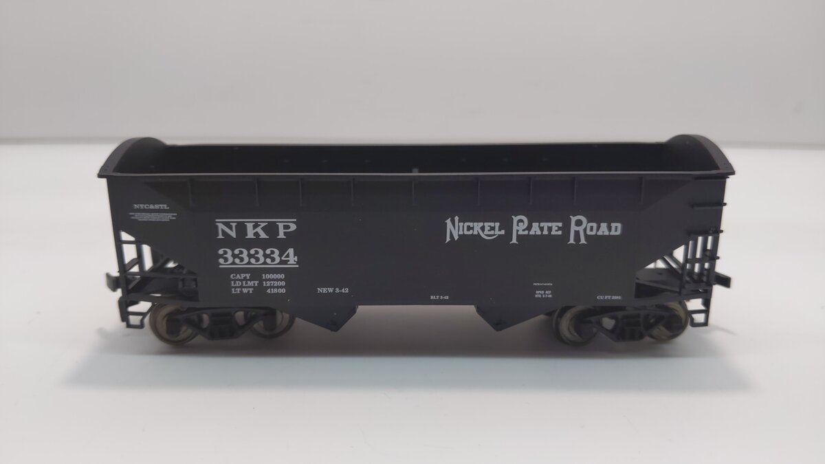 Atlas 1893-6 HO Scale Nickel Plate Road 2-Bay Oval End Offset Hopper #33334 LN/Box