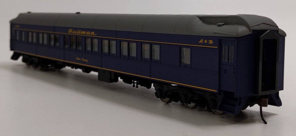 Walthers 932-10566 HO Scale Louisville & Nashville Pullman Heavyweight 10-1-2 LN/Box