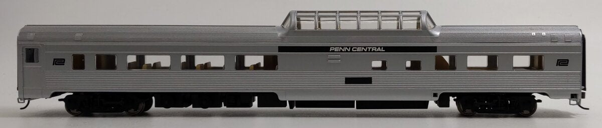 Walthers 932-6495 HO Scale Penn Central 85' Budd Dome Coach Car LN/Box