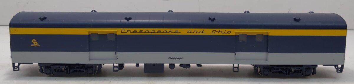 Walthers 932-6809 HO Scale Chesapeake & Ohio Pullman-Standard 72' Baggage Car LN/Box