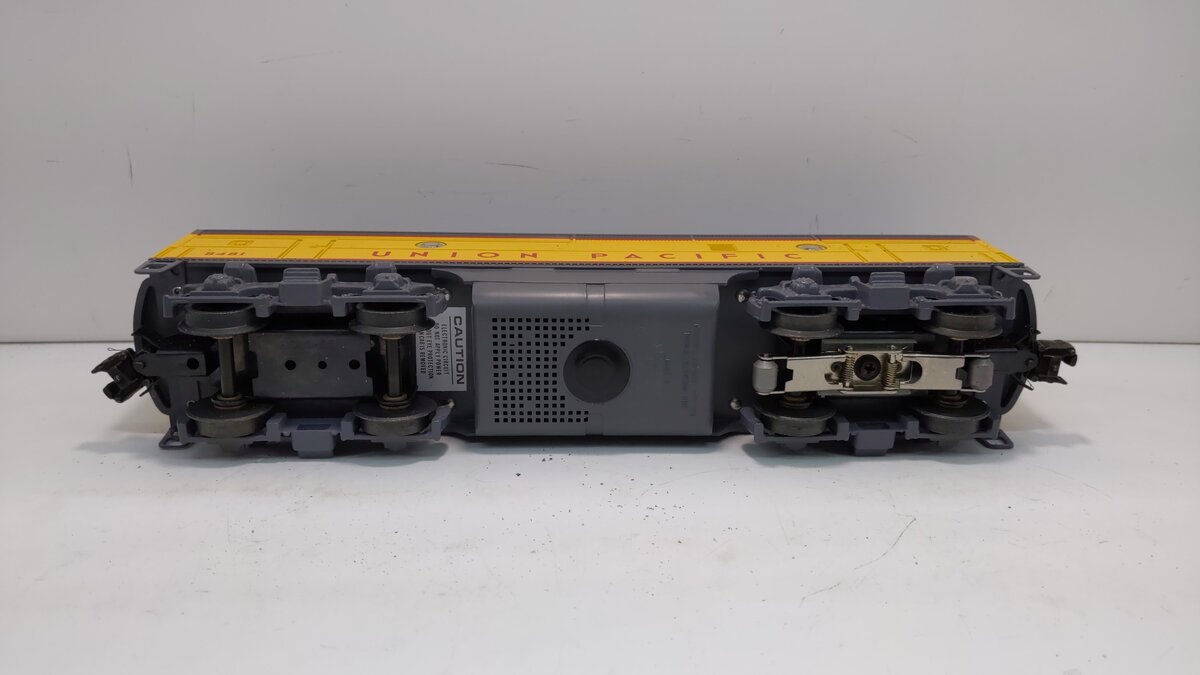 Lionel 6-8481 O Gauge Union Pacific F3 B-Unit Non-Powered Diesel Locomotive EX/Box