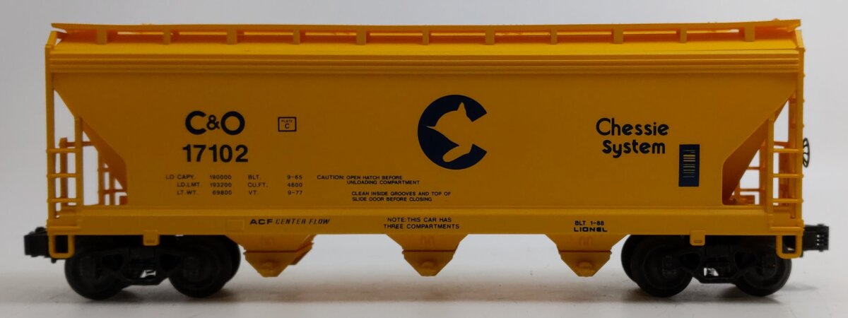 Lionel 6-17102 O Gauge Chessie System ACF Three Bay Hopper NIB