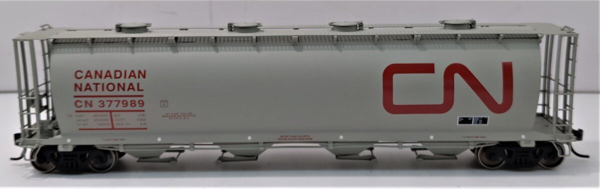 InterMountain 45205-48 HO Canadian National Cylindrical Covered Hopper #377989 LN/Box