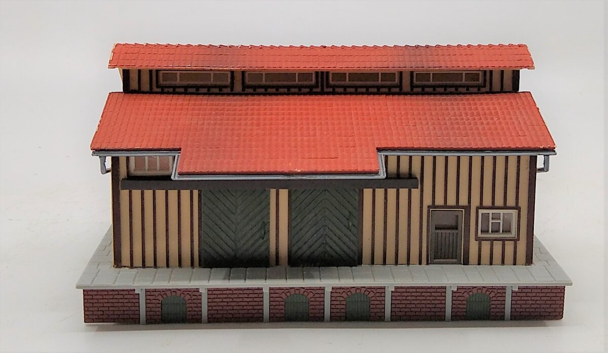 Vollmer 45701 HO Freight Shed with Platform