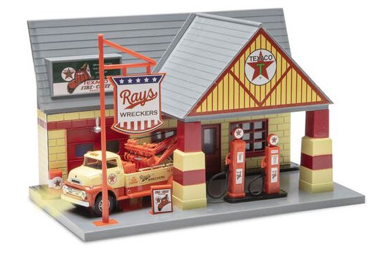 Menards 279-8129 O Ray's Wreckers Lighted Garage NIB