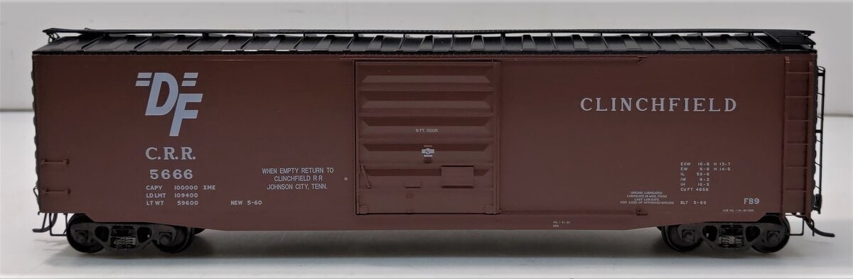 Kadee 6111 HO Clinchfield 50' PS-1 Boxcar with Scale Coupler #5666