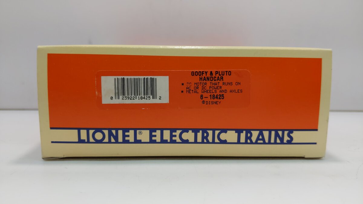Lionel 6-18425 O Gauge Disney Goofy & Pluto Operating Handcar LN/Box