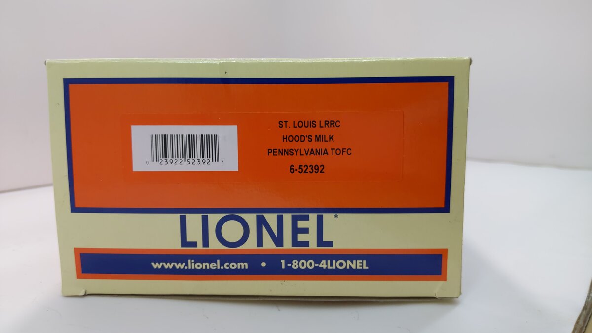 Lionel 6-52392 O Gauge PRR Flatcar w/Hood's Milk Tanker Truck NIB