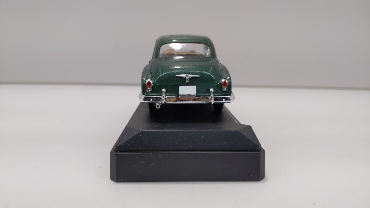 Solido 4508 1:43 Scale Age D'Or Dark Green Die-Cast 1950 Chevrolet Sedan W/Displ EX/Box