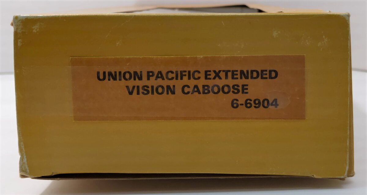 Lionel 6-6904 "O-Gauge" Union Pacific Extended Vision Caboose LN/Box