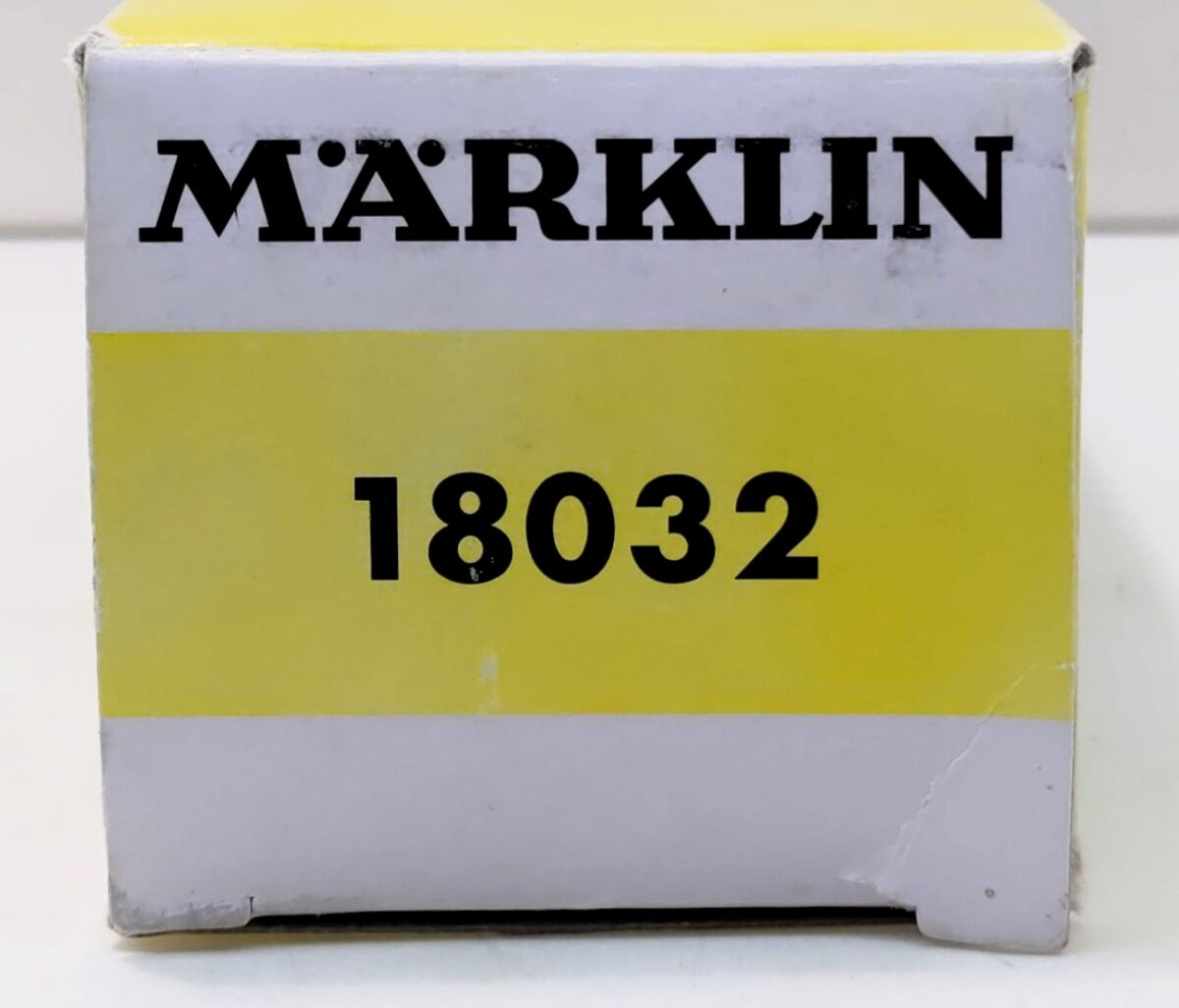 Marklin 18032 HO Scale Diecast 2008 Insider Mercedes Benz ARAL Tanker Truck
