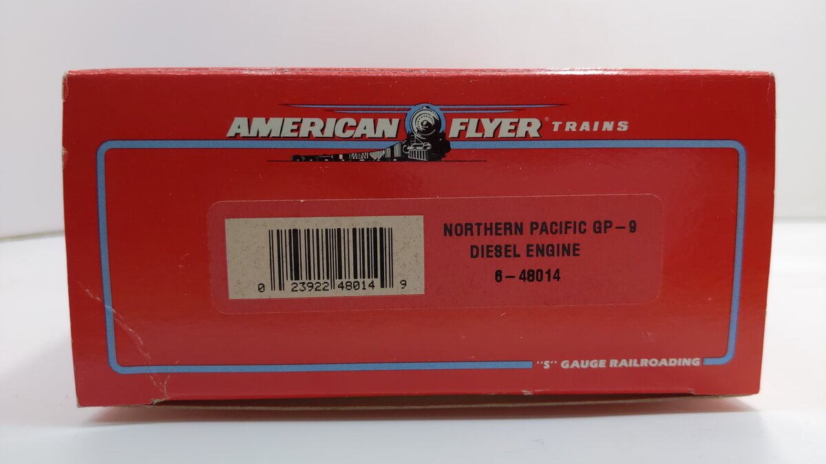 American Flyer 6-48014 S Scale Northern Pacific GP-9 Diesel Locomotive #8014 LN/Box