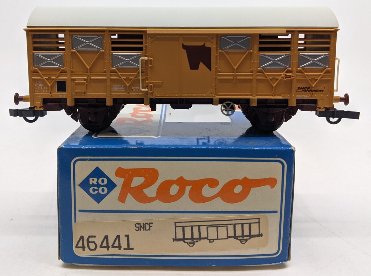 Roco 46441 HO Scale SNCF Covered Live Cattle Transport Wagon LN/Box