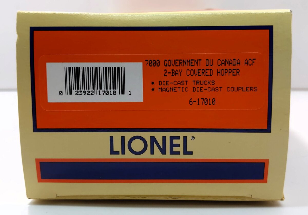 Lionel 6-17010 O Gauge Canada ACF 2-Bay Covered Hopper Car #7000 NIB