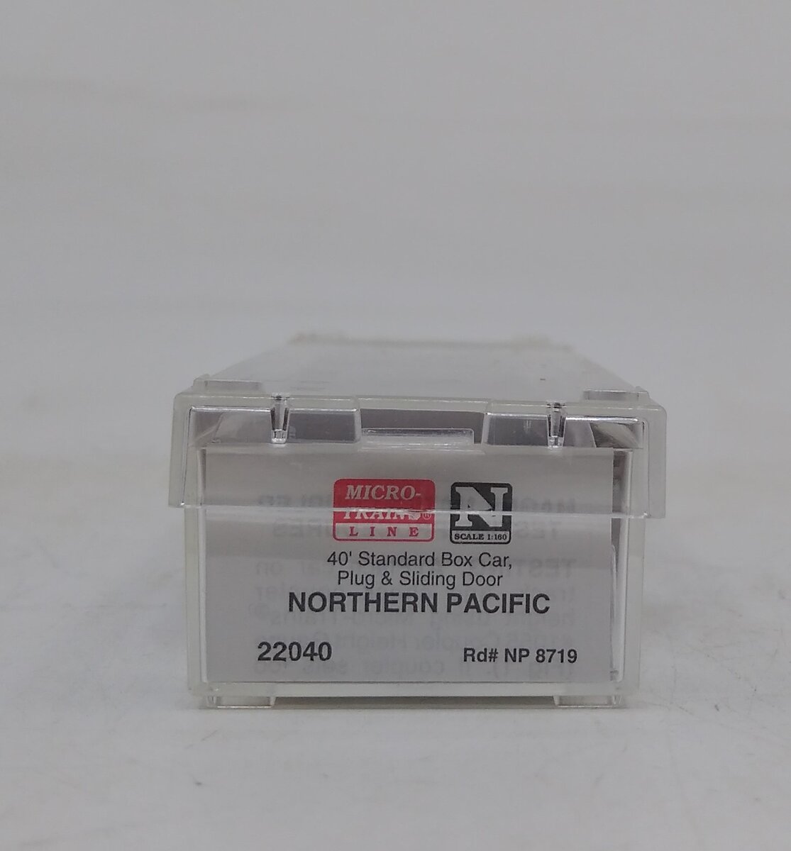 Micro-Trains 02200040 N Northern Pacific 40' Plug & Sliding Door Boxcar #8719 LN/Box