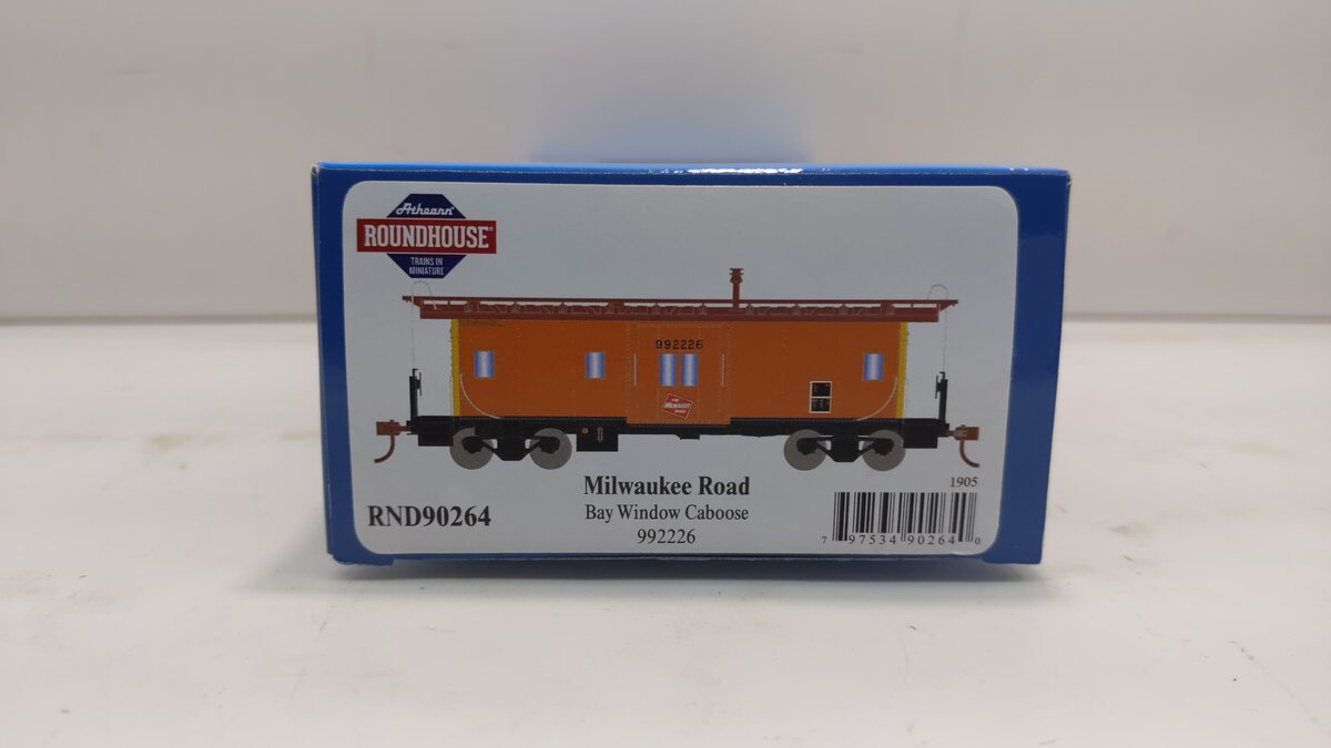 Roundhouse 90264 HO Milwaukee Road Bay Window Caboose #992226
