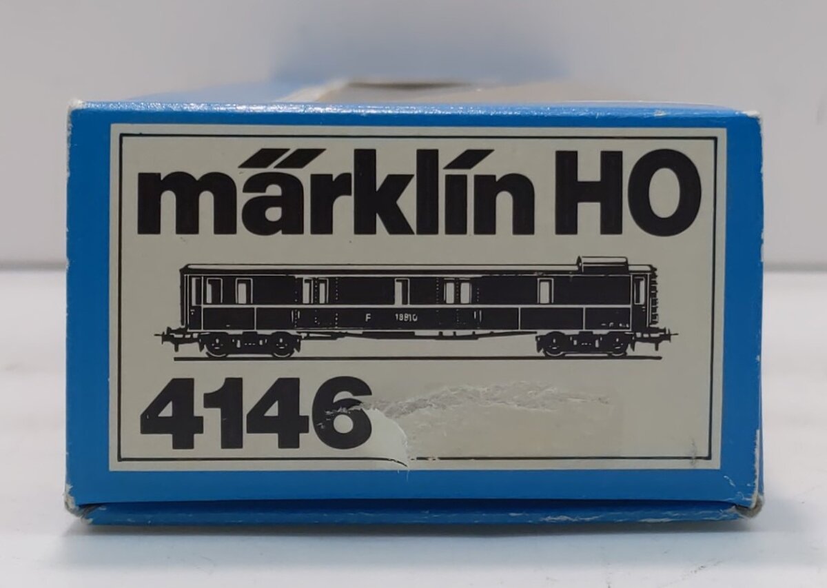 Marklin 4146 HO SBB F40 CFF Express Train Luggage Car Road #: 18810