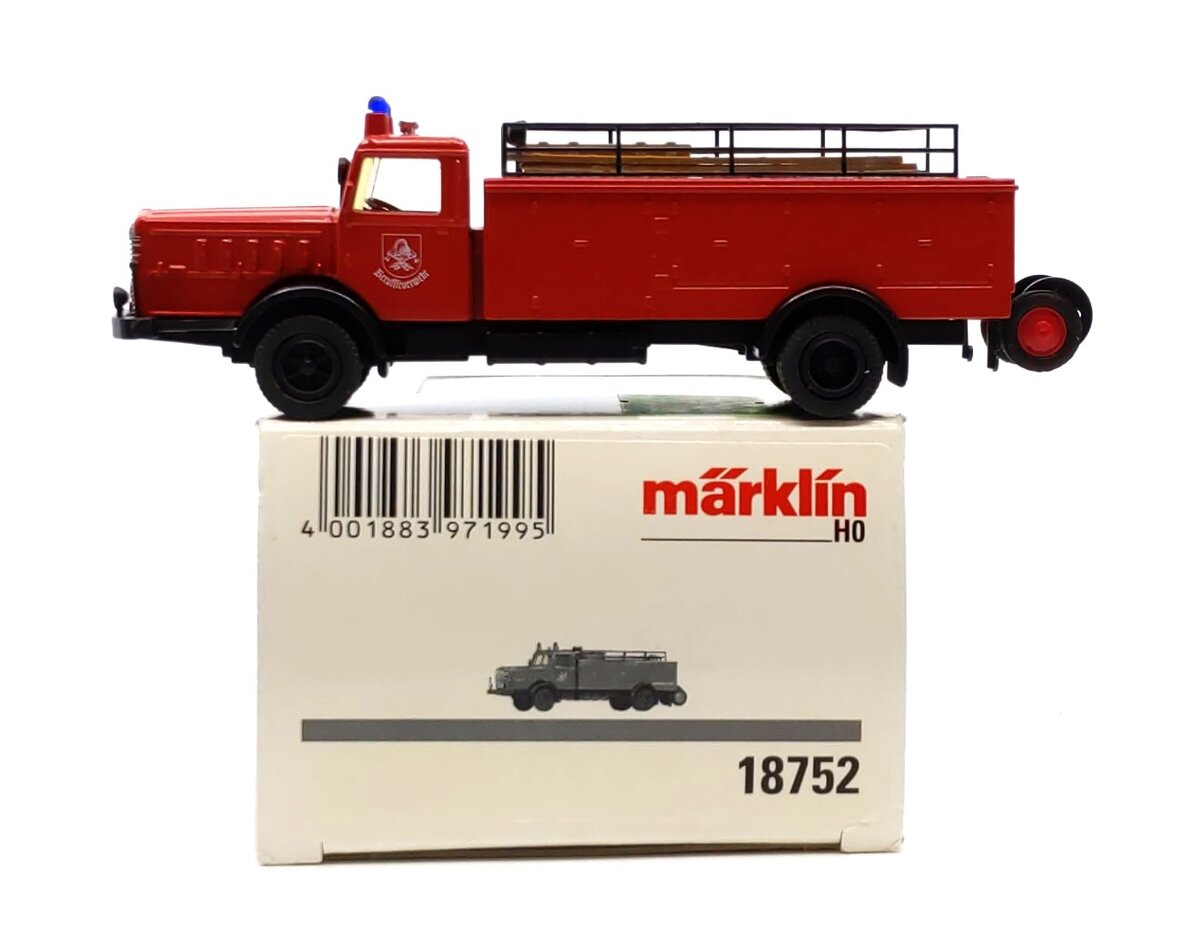 Marklin 18752 HO Scale Fire Department Vehicle Büssing Type