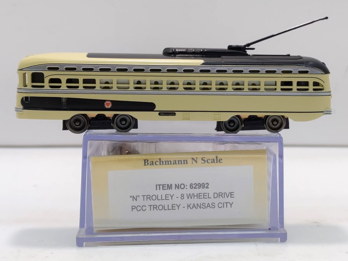 Bachmann 62992 N Scale Kansas City PCC Trolley
