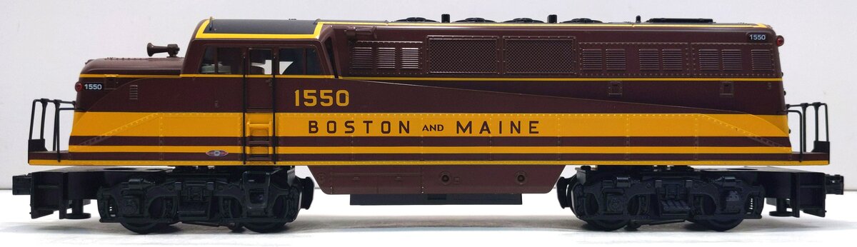 Williams 20302 Boston & Maine BL-2 Powered Diesel Locomotive #1550