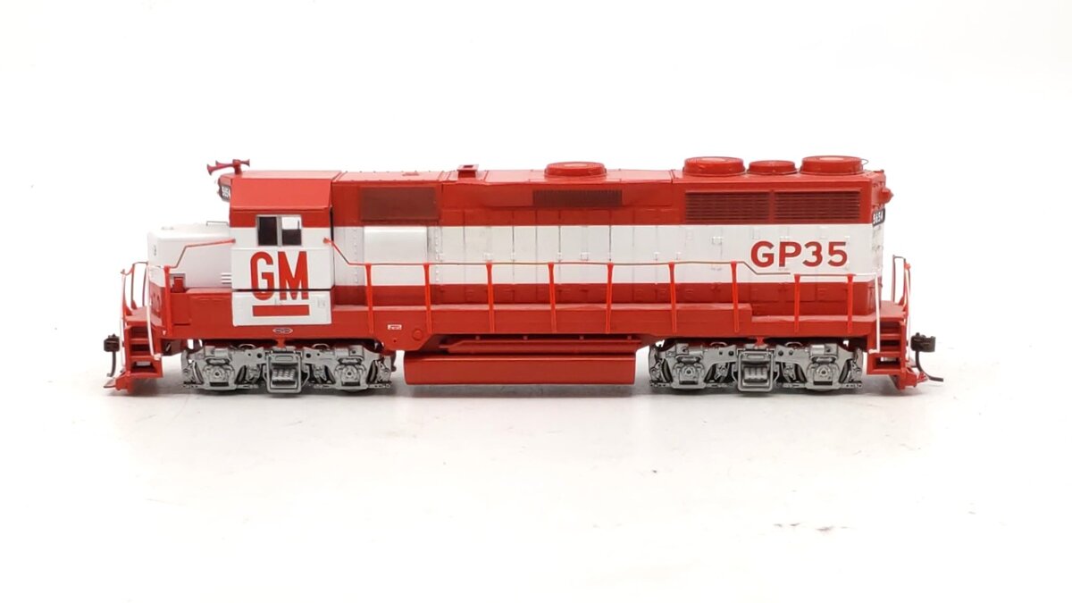 Atlas 40004276 N GM EMD Demonstrator GP35 Diesel Locomotive #5654