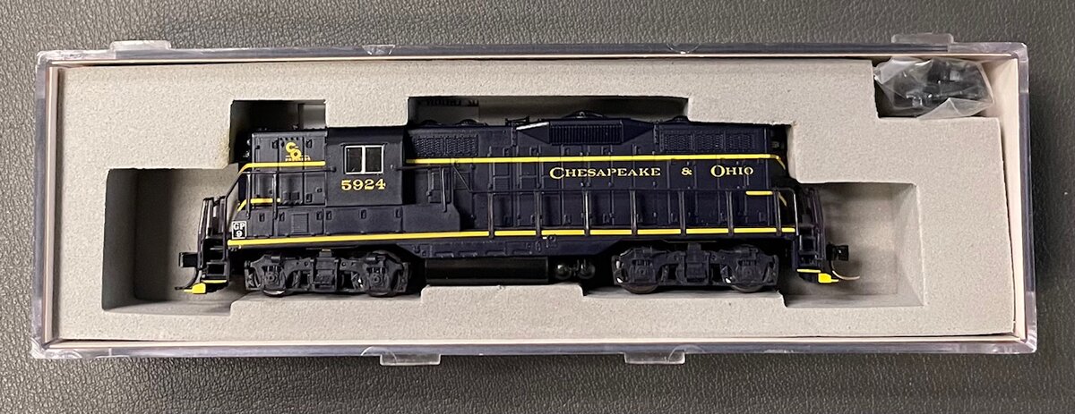 Atlas 48342 N Scale Chesapeake & Ohio GP-9 Diesel Locomotive #5924