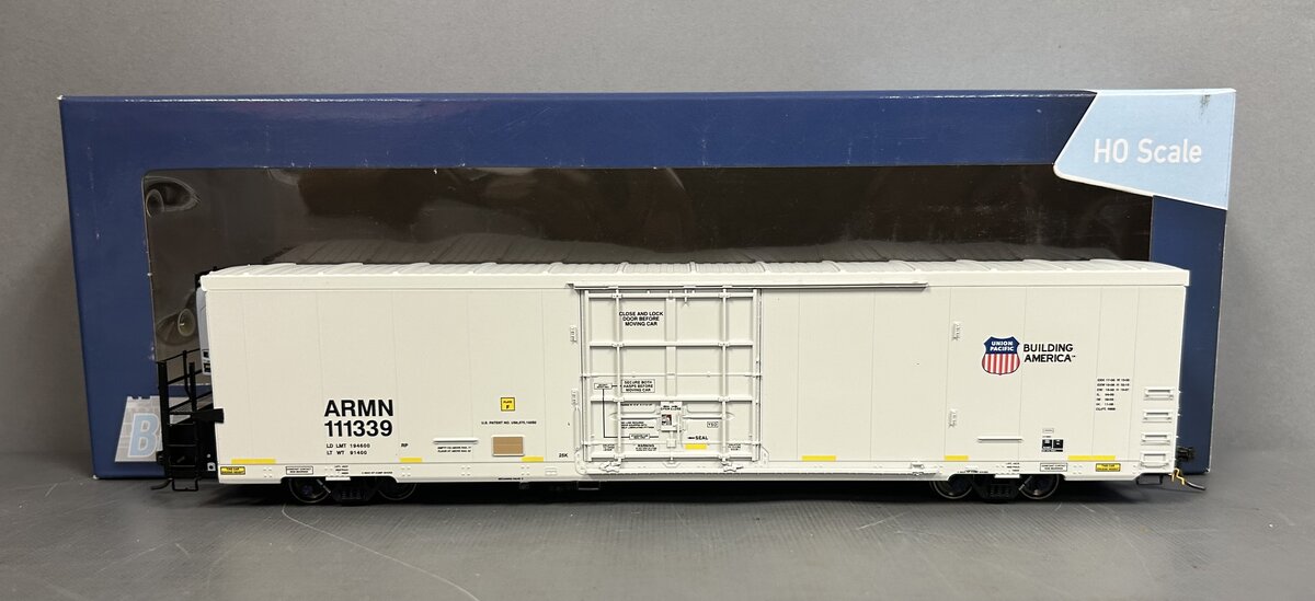 BLMA Models 52040 HO Union Pacific/ARMN Trinity 64' Reefer #111339