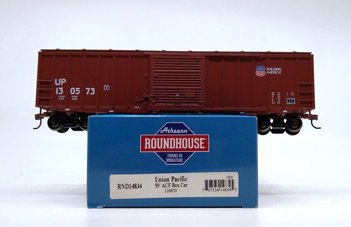 Roundhouse 14834 HO Union Pacific 50' ACF Box Car #130573