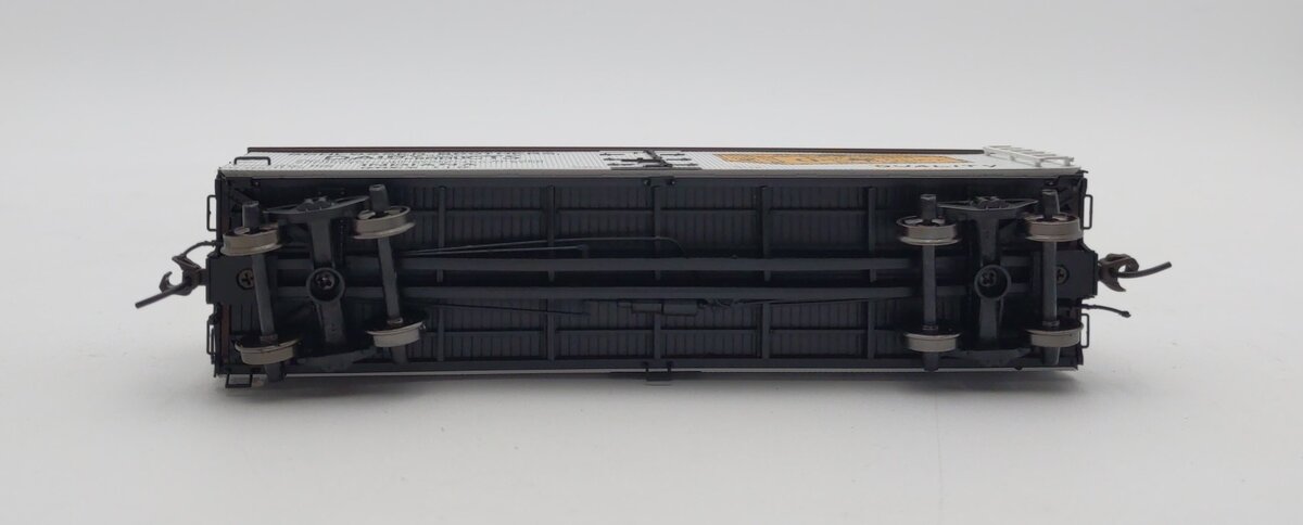Atlas 20003305 HO Scale QREX 40' Wood Reefer, Schlosser Brothers #110