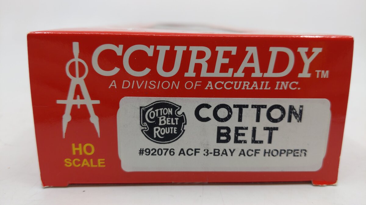 Accurail 92076 HO Cotton Belt ACF 3-Bay Hopper #70428