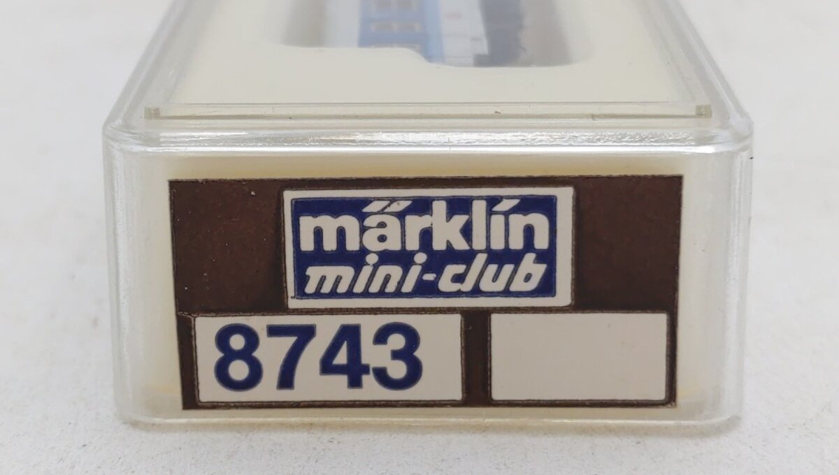 Marklin 8743 Z DB 1st Class Express Train Passenger Car