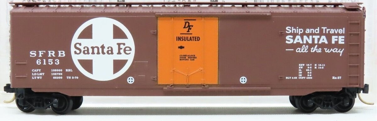 Micro-Trains 32050/1 N-Scale Santa Fe 50' Steel Plug Door Boxcar #6153