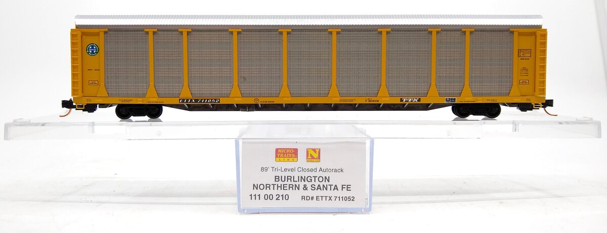 Micro-Trains 11100210 N BNSF 89' Tri-Level Enclosed Autorack #711052