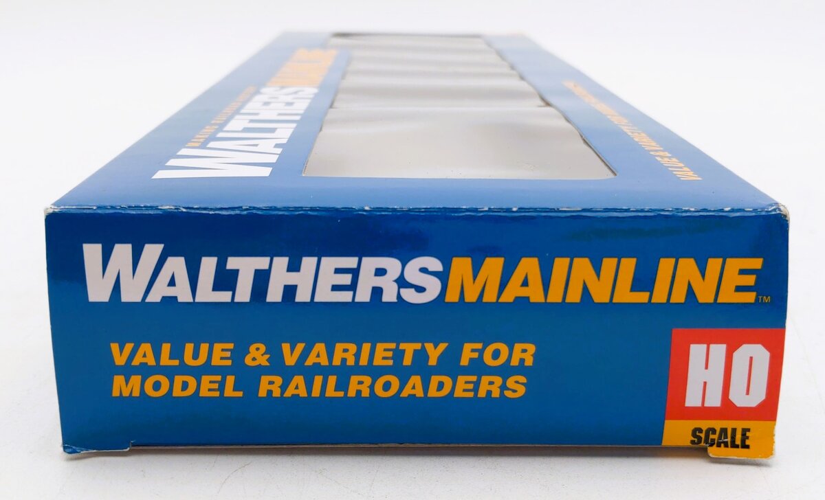 Walthers 910-30007 HO Scale Southern Pacific 85' Budd Large-Window Coach Car